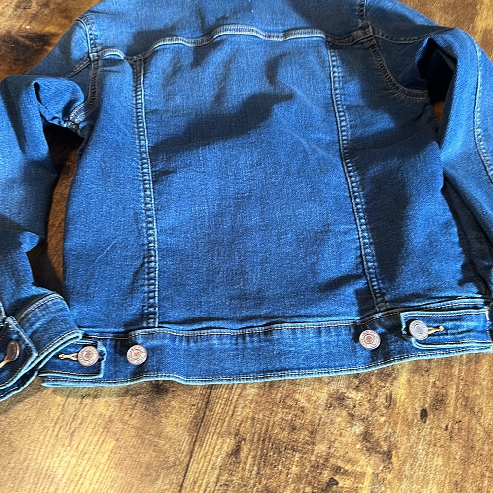 Outfit - Picture 15 of 15